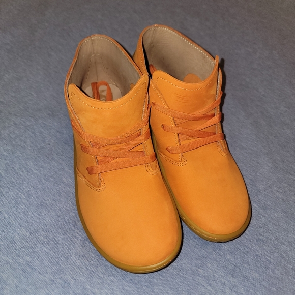 NWOT Orange Vivobarefoot Addis Suede Boots Size 38 J - Picture 2 of 10